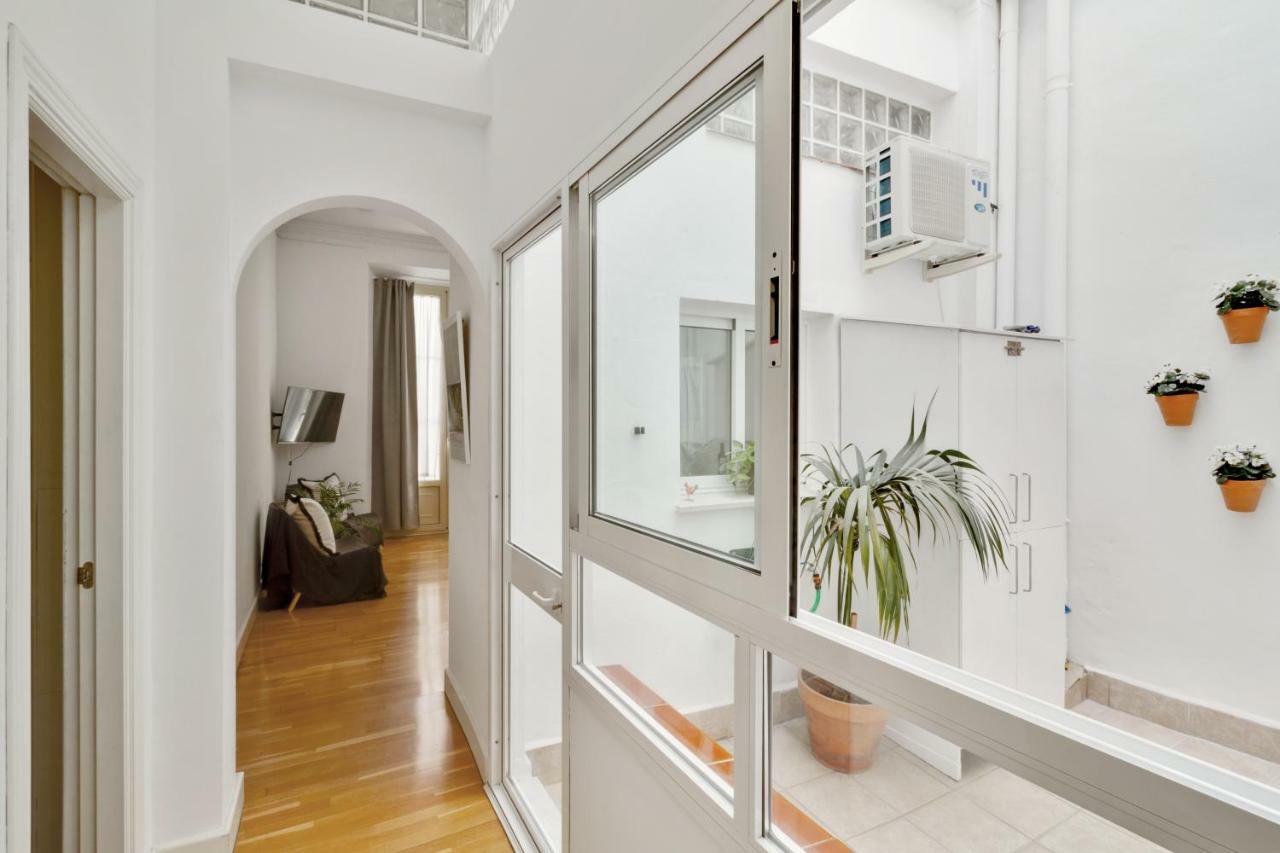 Апартаменты Del Parque Flats Letran Малага Экстерьер фото